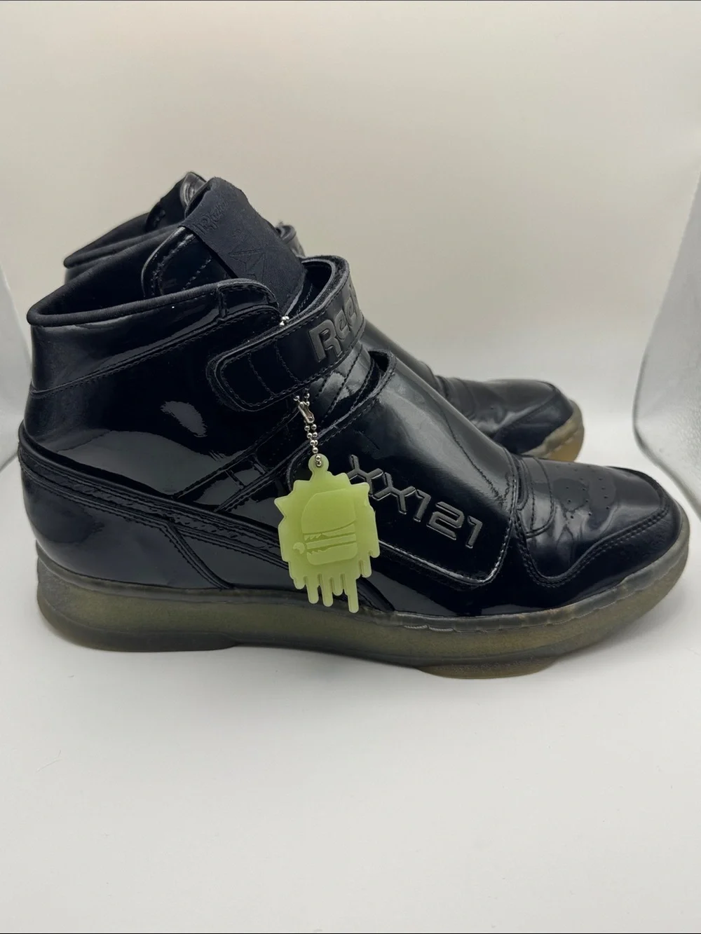 Reebok Alien Stomper Mid Final Battle Xenomorph Queen Men’s Size 10 Shoes CN2182